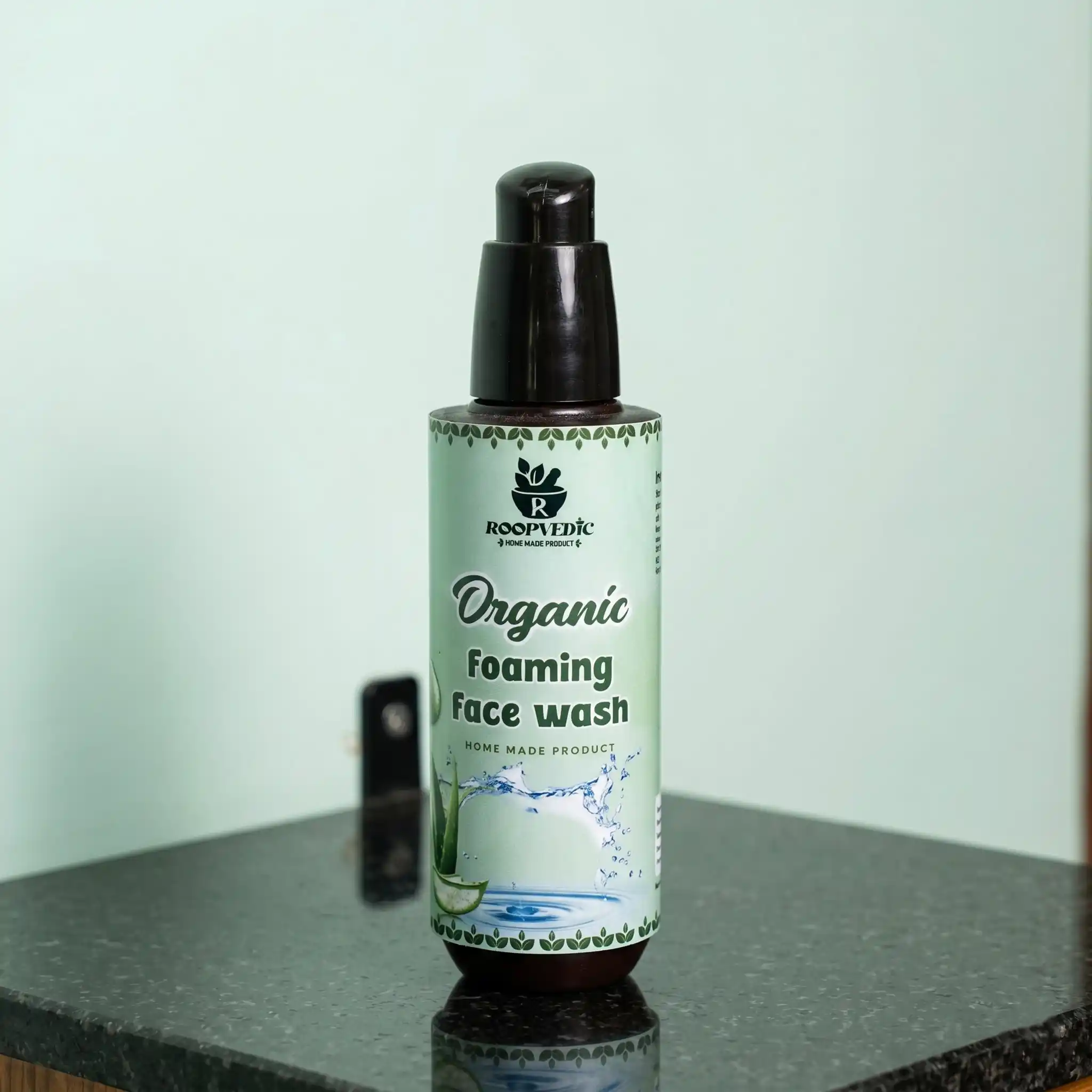 FAce Wash Organic Foaming Face Wash (100ml) - Image 1